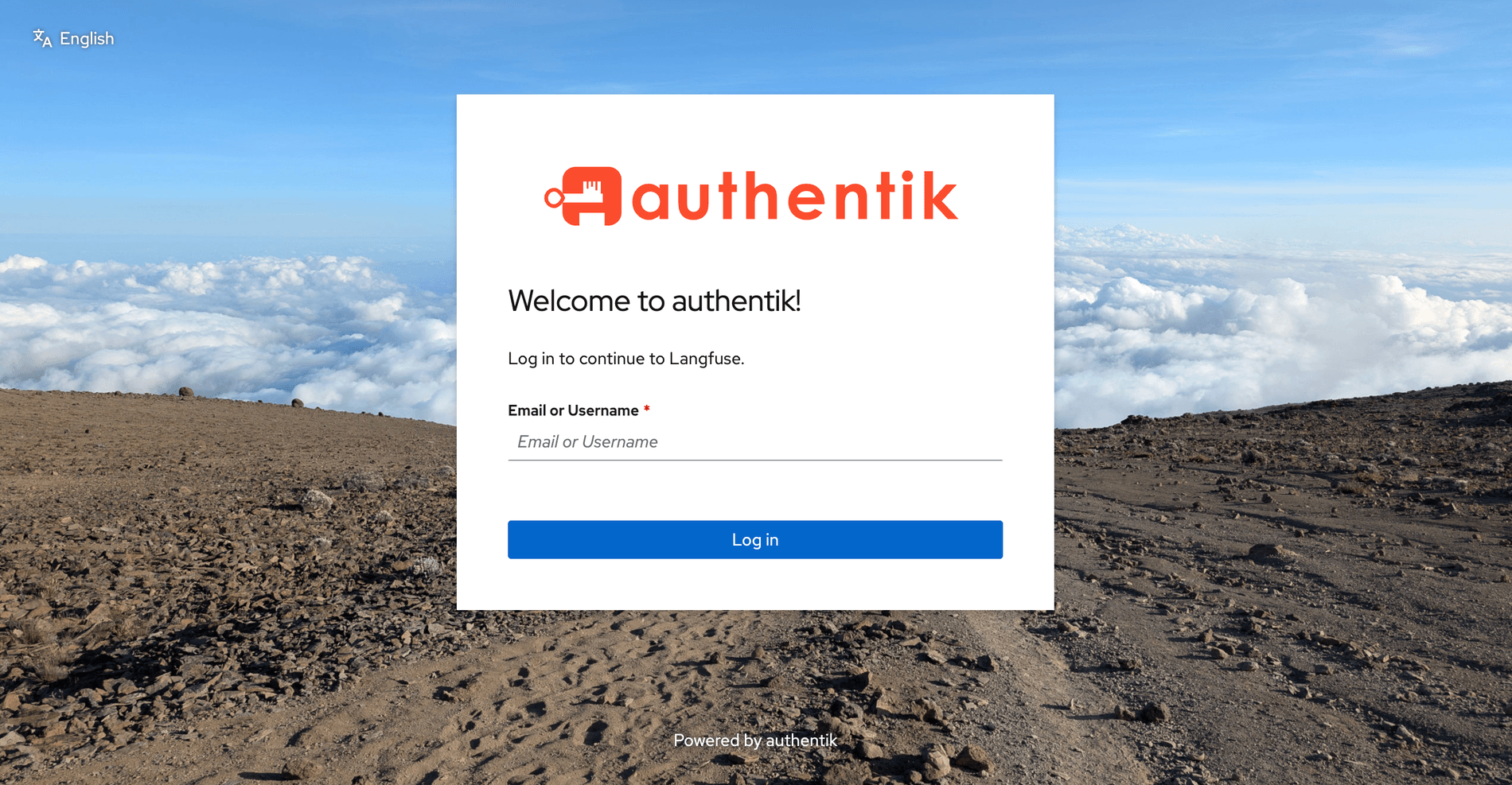 La pantalla de inicio de sesión de authentik indicando Log in to continue to Langfuse