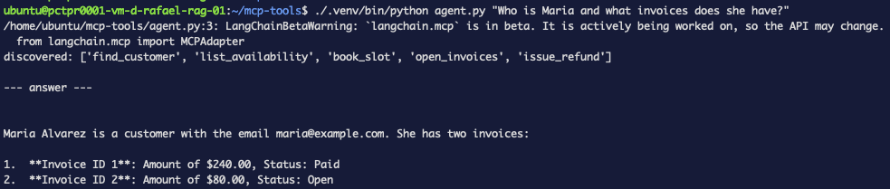 El agente encadenando find_customer con open_invoices e informando de las dos facturas de Maria